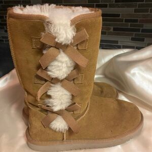 Kookaburra Boots size 7